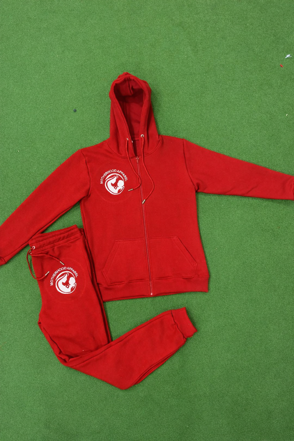 Motherhood zip up joggersuits