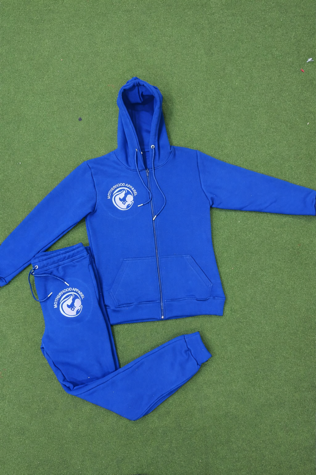 Motherhood zip up joggersuits