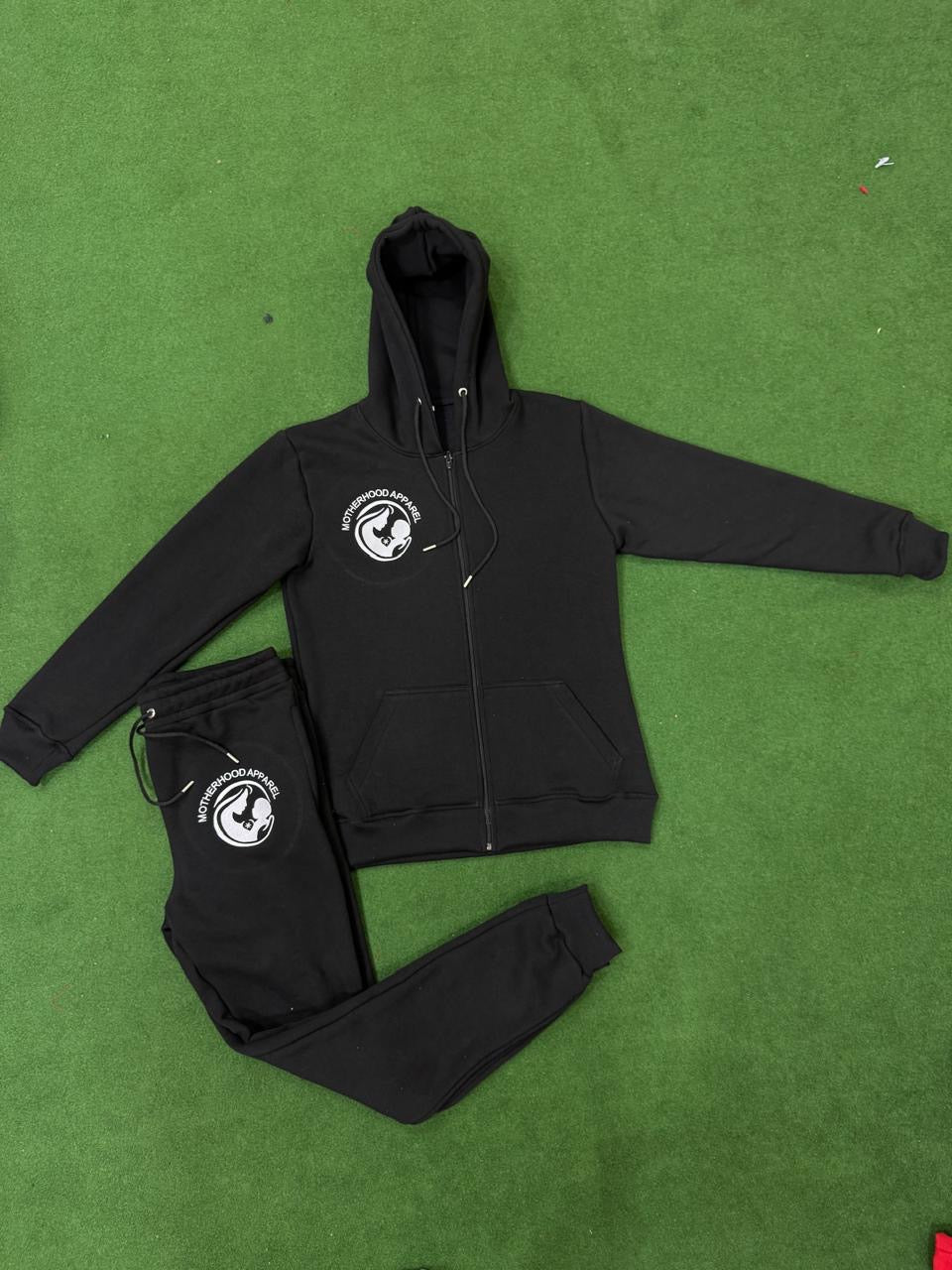 Motherhood zip up joggersuits